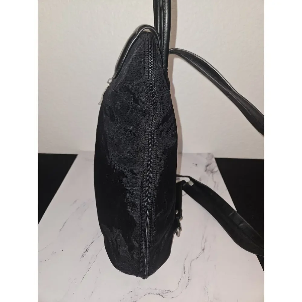 Baggallini Metro Convertible Backpack Sling Purse Zip Around Black 12x11x3.5